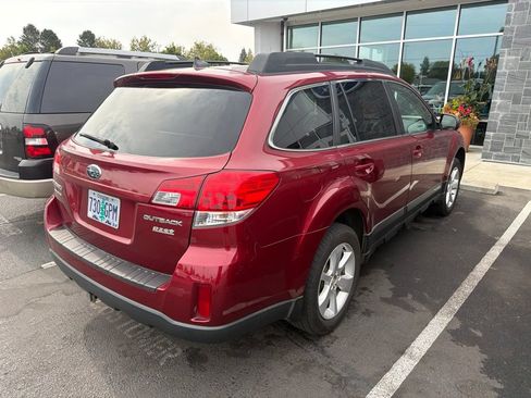 Used 2014 Subaru Outback 2.5i Premium AWD/4WD image 3