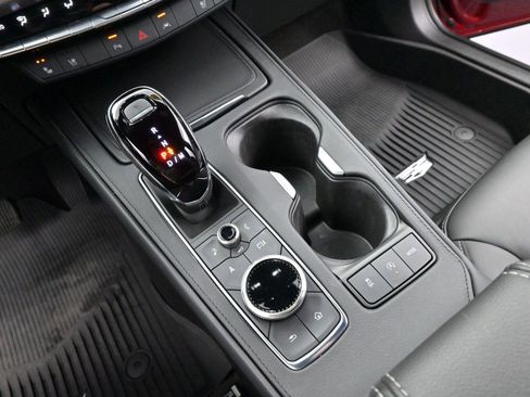 Used 2025 Cadillac XT4 Premium Luxury image 25