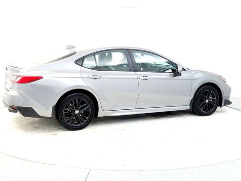 Certified 2025 Toyota Camry SE image 6