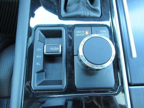 Used 2023 Toyota Tundra Platinum AWD/4WD image 28