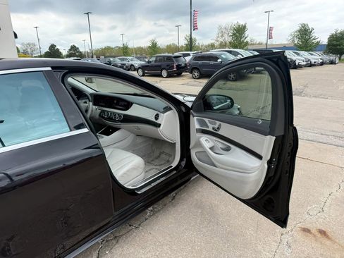 Used 2015 Mercedes-Benz S 550 Sedan image 26