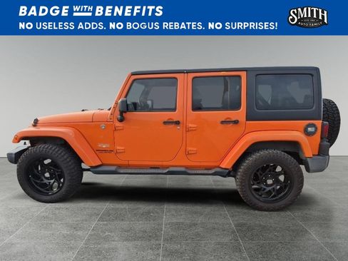 Used 2012 Jeep Wrangler Unlimited Sahara w/ Connectivity Group AWD/4WD image 7