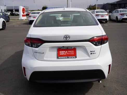 New 2026 Toyota Corolla XLE image 9