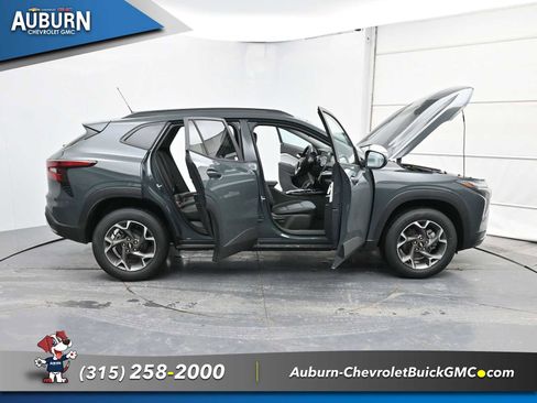 New 2026 Chevrolet Trax LT w/ LT Convenience Package image 39