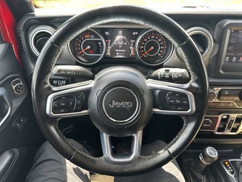 Used 2020 Jeep Wrangler Unlimited Sahara AWD/4WD image 23