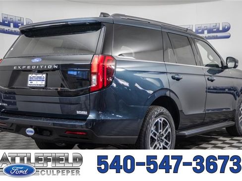 New 2025 Ford Expedition Active image 15