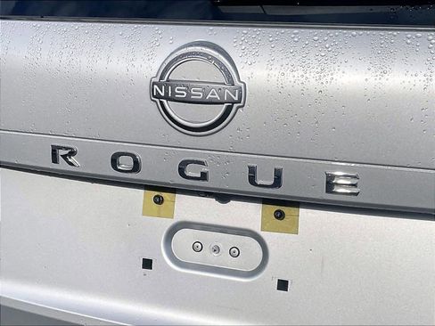 Certified 2023 Nissan Rogue SV image 28