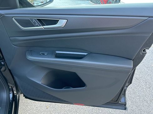 Used 2025 Volkswagen Atlas Cross Sport SEL image 40