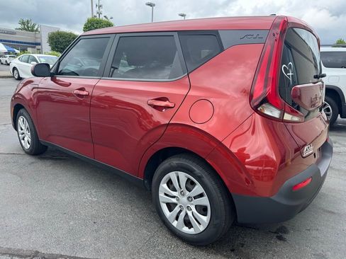 Used 2022 Kia Soul LX FWD image 3