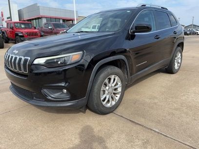 Used 2019 Jeep Cherokee Latitude w/ Cold Weather Group