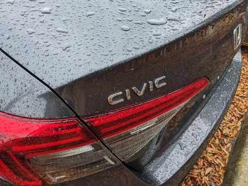 Used 2022 Honda Civic Sport image 21