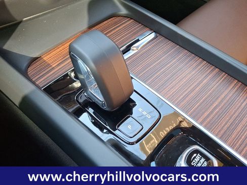 Certified 2025 Volvo V60 B5 Cross Country Plus image 16