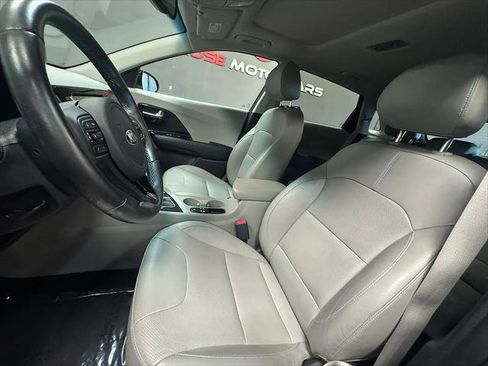 Used 2019 Kia Niro EX Premium w/ Sunroof Package FWD image 9