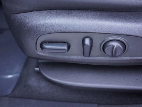 Used 2019 Chevrolet Blazer LT w/ Sun and Wheels Package image 23