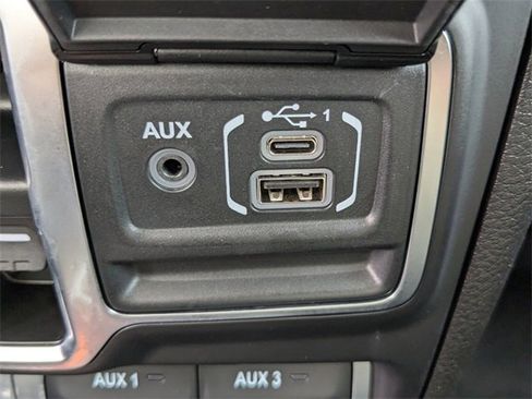 Used 2025 Jeep Gladiator Mojave w/ Safety Group image 21