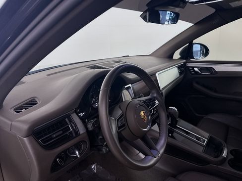 Used 2023 Porsche Macan image 22