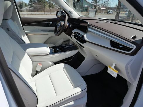 New 2026 Buick Enclave Avenir w/ Super Cruise Package AWD/4WD image 23