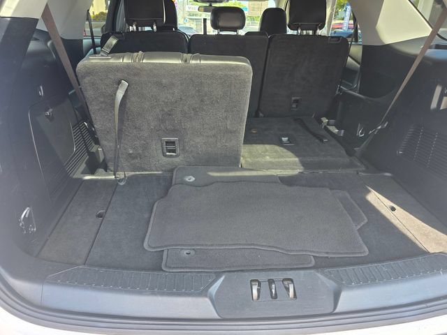 Used 2023 Ford Explorer XLT RWD image 13