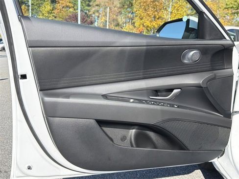 New 2026 Hyundai Elantra Blue image 10