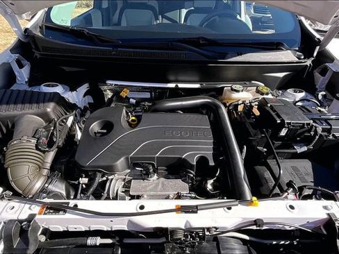 Used 2024 Chevrolet Equinox LS image 20