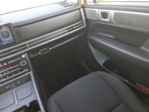 Used 2025 Hyundai Santa Fe SE image 20