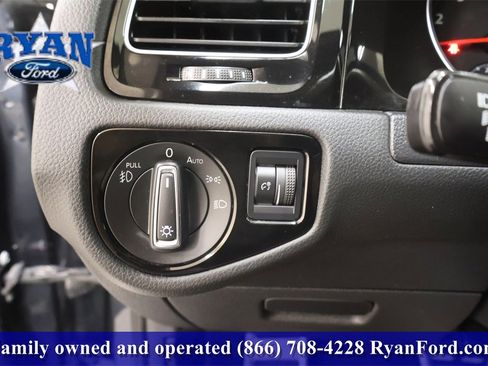 Used 2019 Volkswagen GTI SE image 27