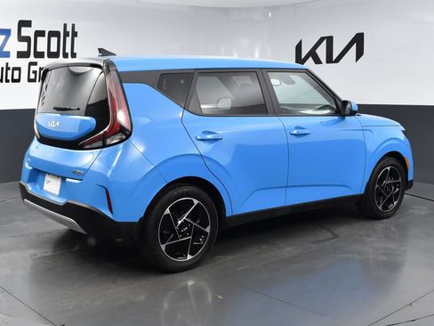 Used 2023 Kia Soul EX FWD image 5