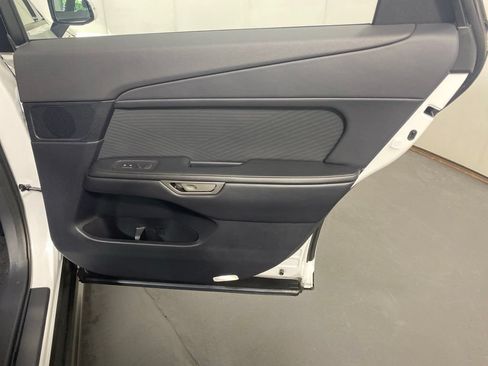 Certified 2026 Lexus ES 350e w/ Convenience Package FWD image 27
