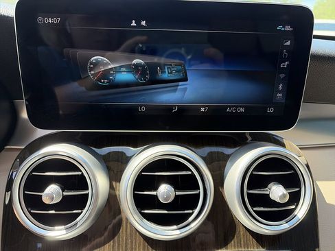 Used 2021 Mercedes-Benz C 300 Sedan image 22
