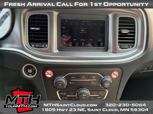 Used 2020 Dodge Charger SXT w/ Leather Interior Group RWD image 12
