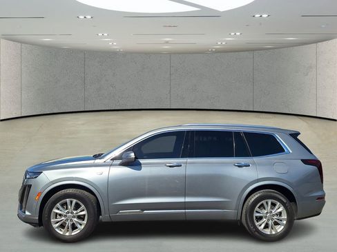 Used 2024 Cadillac XT6 Luxury image 2