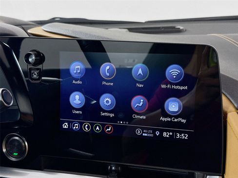 Used 2022 Chevrolet Corvette Stingray Preferred Cpe w/ Engine Appearance Package image 11