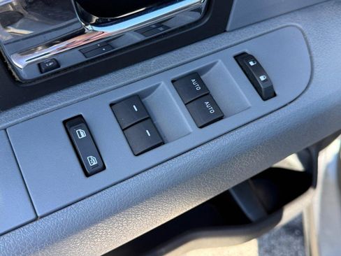 Used 2012 Ford F150 XLT w/ XLT Chrome Pkg image 13