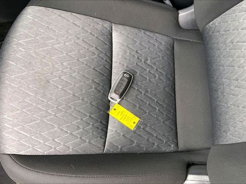 Used 2026 Nissan Sentra SV w/ SV Convenience Package FWD image 15