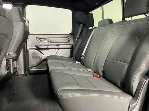Used 2026 RAM 1500 Express AWD/4WD image 36