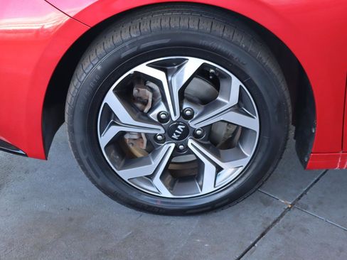 Used 2020 Kia Forte LXS image 12