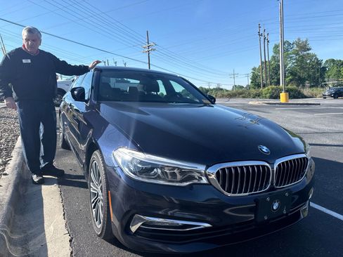 Used 2018 BMW 530e xDrive AWD/4WD image 2