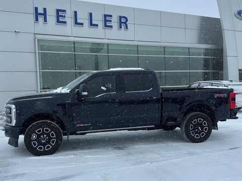 Used 2025 Ford F250 Platinum image 3