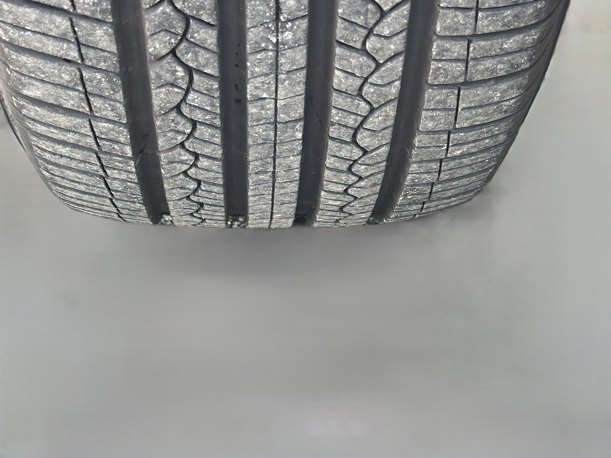 Used 2023 Ford Explorer XLT w/ Equipment Group 202A RWD image 42