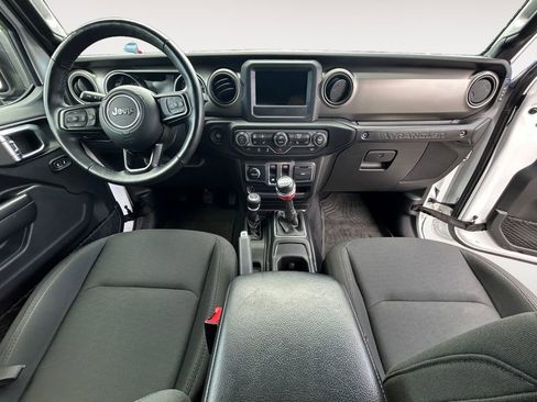 Used 2018 Jeep Wrangler Sport AWD/4WD image 12