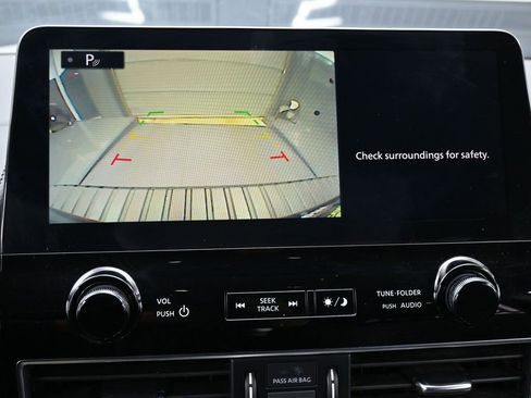 Used 2023 Nissan Armada SV image 19