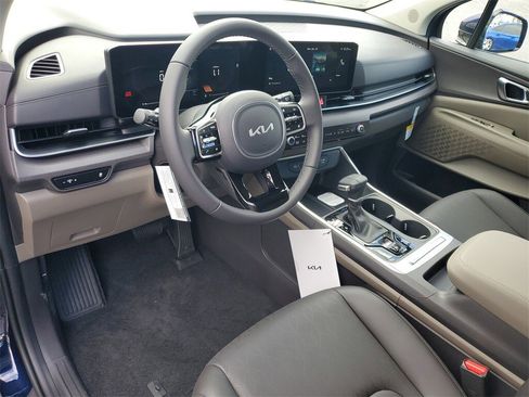 New 2026 Kia Carnival EX image 6