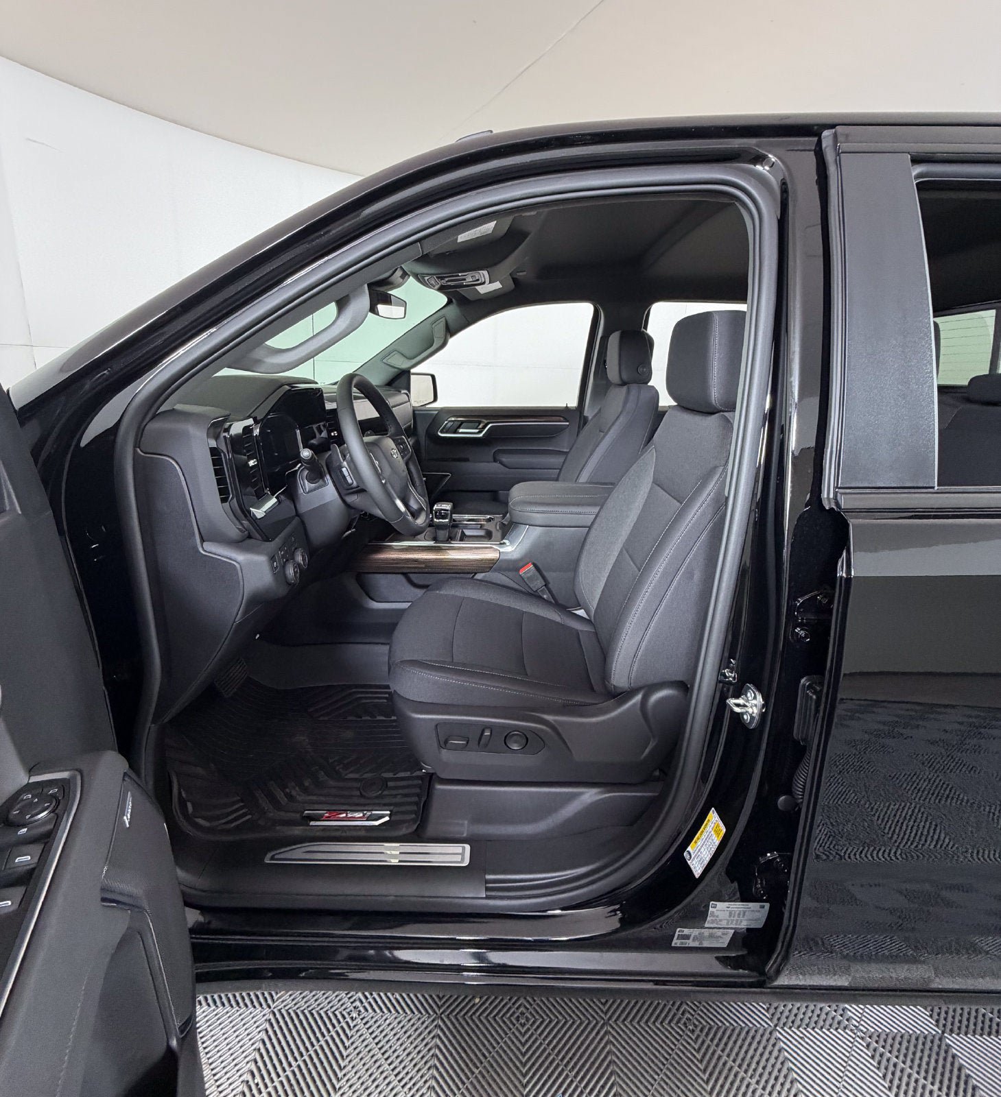 New 2026 Chevrolet Silverado 1500 RST AWD/4WD image 8