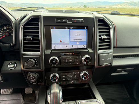 Used 2019 Ford F150 Lariat w/ Equipment Group 502A Luxury AWD/4WD image 21