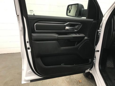 New 2026 RAM 1500 4x4 Crew Cab image 9