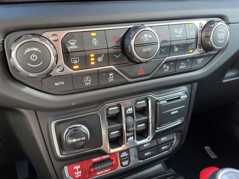 New 2026 Jeep Gladiator Rubicon AWD/4WD image 44