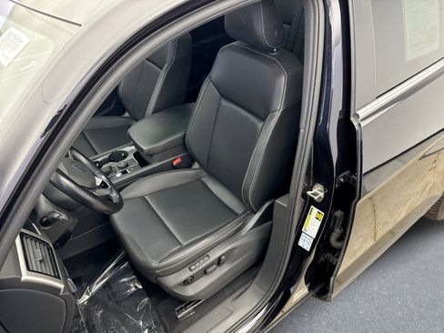 Used 2020 Volkswagen Atlas Cross Sport SEL image 11