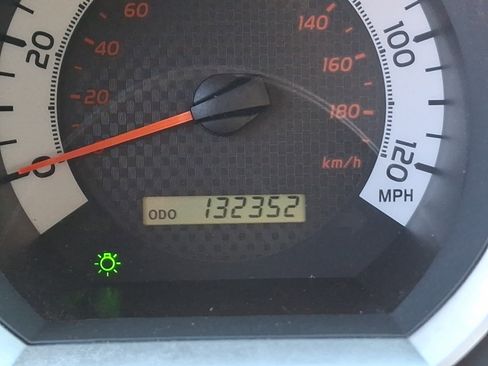 Used 2015 Toyota Tacoma 4x4 Double Cab w/ TRD Sport Package image 19