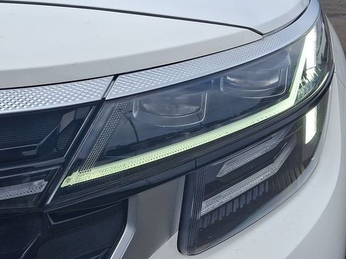 Used 2024 Kia Seltos SX AWD/4WD image 9
