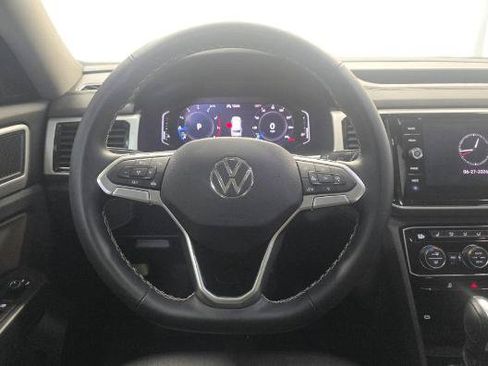 Used 2023 Volkswagen Atlas SE w/ Panoramic Sunroof Package FWD image 19